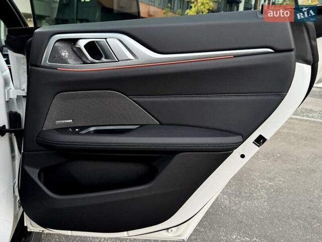 Белый БМВ i4, объемом двигателя 0 л и пробегом 45 тыс. км за 55900 $, фото 37 на Automoto.ua