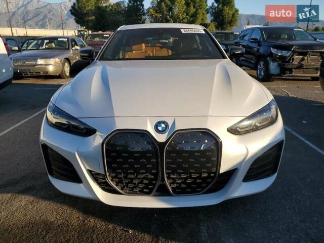 Белый БМВ i4, объемом двигателя 0 л и пробегом 83 тыс. км за 14700 $, фото 4 на Automoto.ua