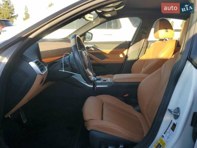 Белый БМВ i4, объемом двигателя 0 л и пробегом 83 тыс. км за 14700 $, фото 6 на Automoto.ua