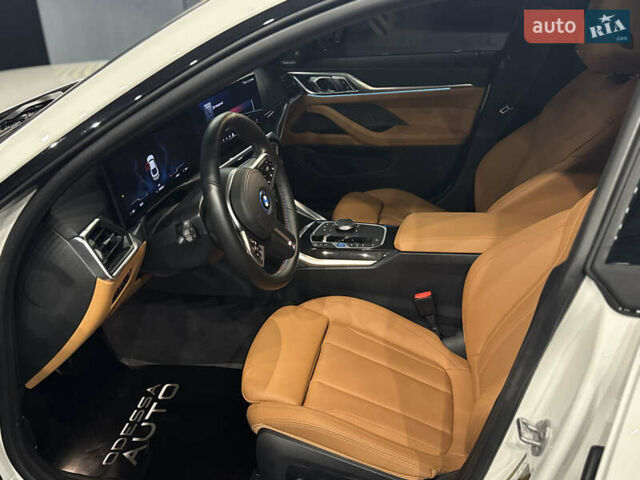 Белый БМВ i4, объемом двигателя 0 л и пробегом 3 тыс. км за 51500 $, фото 22 на Automoto.ua