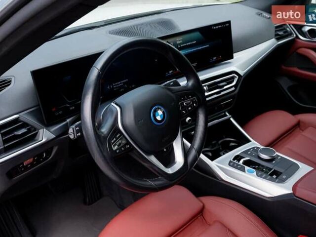 Белый БМВ i4, объемом двигателя 0 л и пробегом 18 тыс. км за 32432 $, фото 23 на Automoto.ua