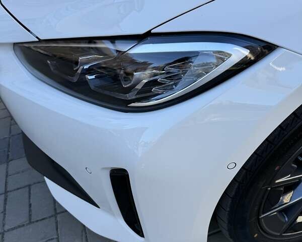 Белый БМВ i4, объемом двигателя 0 л и пробегом 39 тыс. км за 37000 $, фото 18 на Automoto.ua