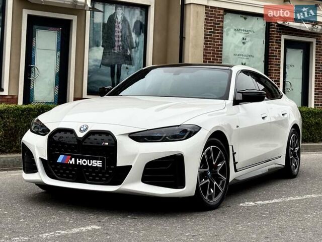 Белый БМВ i4, объемом двигателя 0 л и пробегом 45 тыс. км за 55900 $, фото 5 на Automoto.ua