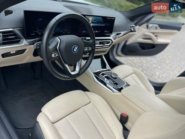 Белый БМВ i4, объемом двигателя 0 л и пробегом 42 тыс. км за 34900 $, фото 19 на Automoto.ua