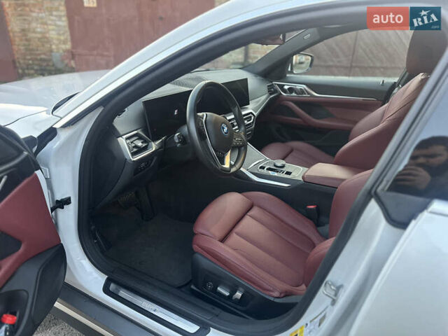 Білий БМВ i4, об'ємом двигуна 0 л та пробігом 22 тис. км за 33999 $, фото 13 на Automoto.ua