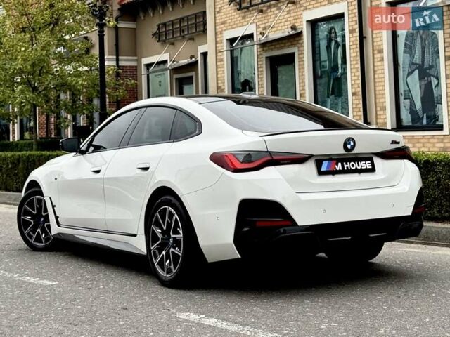 Белый БМВ i4, объемом двигателя 0 л и пробегом 45 тыс. км за 55900 $, фото 13 на Automoto.ua
