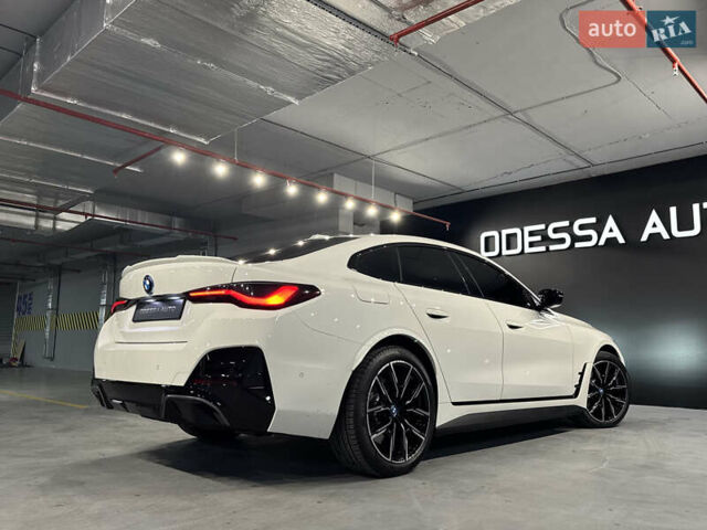 Белый БМВ i4, объемом двигателя 0 л и пробегом 3 тыс. км за 49999 $, фото 13 на Automoto.ua
