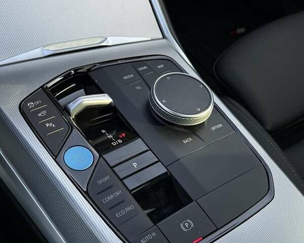 Белый БМВ i4, объемом двигателя 0 л и пробегом 5 тыс. км за 36900 $, фото 17 на Automoto.ua