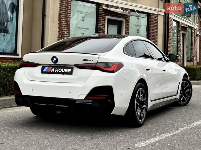 Белый БМВ i4, объемом двигателя 0 л и пробегом 45 тыс. км за 55900 $, фото 9 на Automoto.ua