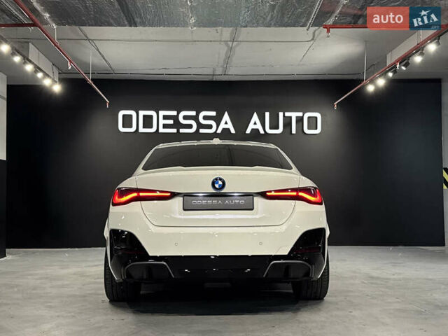 Белый БМВ i4, объемом двигателя 0 л и пробегом 3 тыс. км за 49999 $, фото 14 на Automoto.ua
