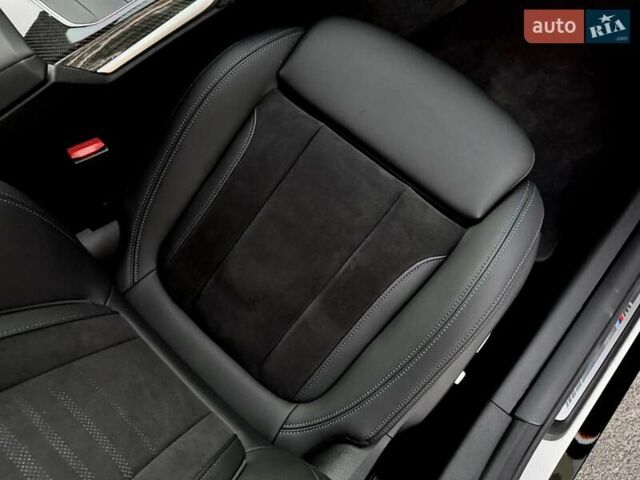 Белый БМВ i4, объемом двигателя 0 л и пробегом 45 тыс. км за 55900 $, фото 43 на Automoto.ua