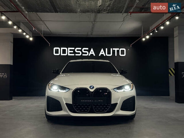 Белый БМВ i4, объемом двигателя 0 л и пробегом 3 тыс. км за 49999 $, фото 3 на Automoto.ua