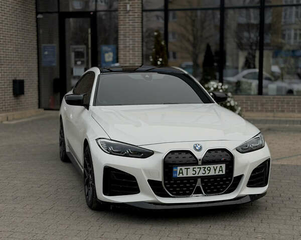 Белый БМВ i4, объемом двигателя 0 л и пробегом 12 тыс. км за 34800 $, фото 12 на Automoto.ua
