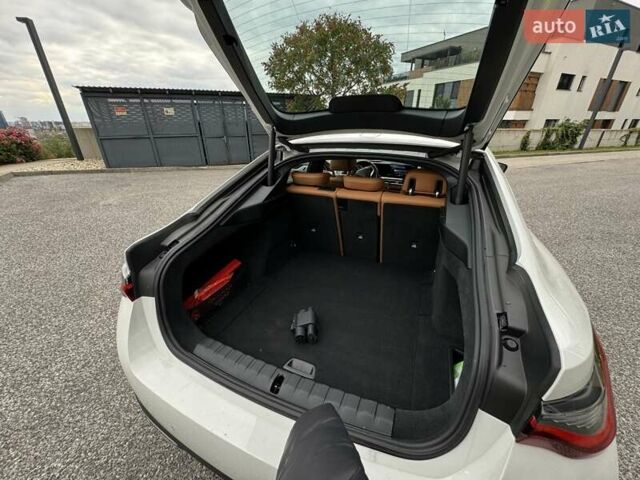 Білий БМВ i4, об'ємом двигуна 0 л та пробігом 31 тис. км за 37400 $, фото 28 на Automoto.ua