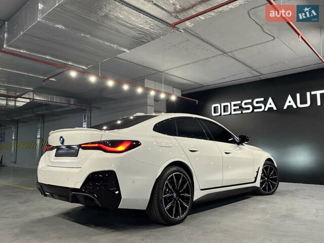 Белый БМВ i4, объемом двигателя 0 л и пробегом 3 тыс. км за 51500 $, фото 12 на Automoto.ua