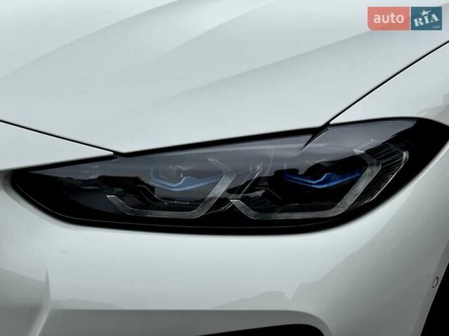 Белый БМВ i4, объемом двигателя 0 л и пробегом 45 тыс. км за 55900 $, фото 17 на Automoto.ua