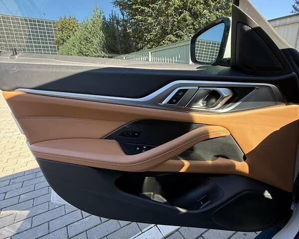 Белый БМВ i4, объемом двигателя 0 л и пробегом 39 тыс. км за 37000 $, фото 33 на Automoto.ua