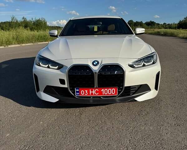 Білий БМВ i4, об'ємом двигуна 0 л та пробігом 30 тис. км за 29400 $, фото 1 на Automoto.ua