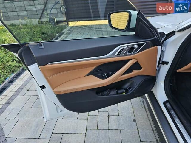 Белый БМВ i4, объемом двигателя 0 л и пробегом 10 тыс. км за 36800 $, фото 1 на Automoto.ua