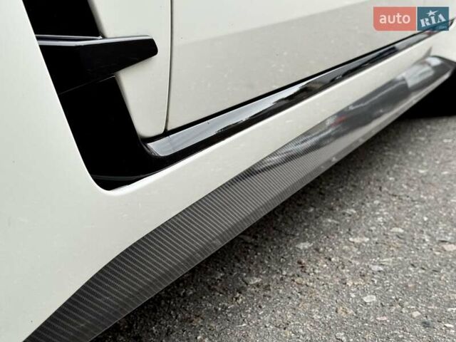 Белый БМВ i4, объемом двигателя 0 л и пробегом 45 тыс. км за 55900 $, фото 24 на Automoto.ua