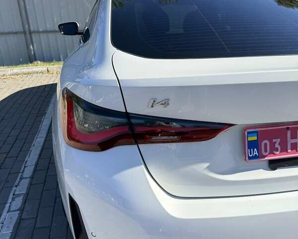 Белый БМВ i4, объемом двигателя 0 л и пробегом 39 тыс. км за 37000 $, фото 28 на Automoto.ua