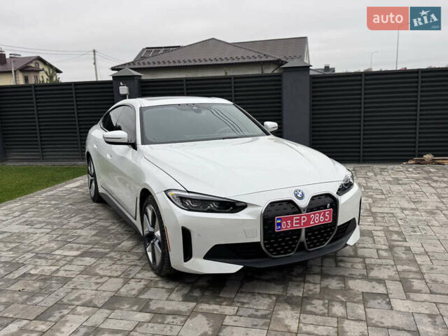 Белый БМВ i4, объемом двигателя 0 л и пробегом 42 тыс. км за 31500 $, фото 5 на Automoto.ua