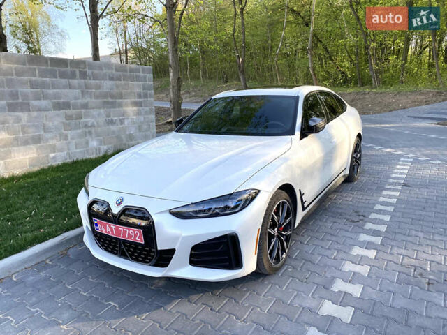 Белый БМВ i4, объемом двигателя 0 л и пробегом 40 тыс. км за 42499 $, фото 8 на Automoto.ua