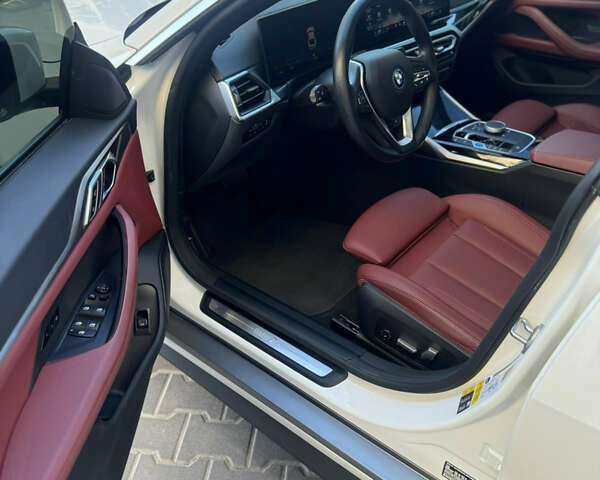 Белый БМВ i4, объемом двигателя 0 л и пробегом 33 тыс. км за 34500 $, фото 30 на Automoto.ua