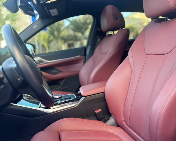 Белый БМВ i4, объемом двигателя 0 л и пробегом 33 тыс. км за 34500 $, фото 33 на Automoto.ua