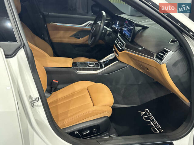 Белый БМВ i4, объемом двигателя 0 л и пробегом 3 тыс. км за 51500 $, фото 23 на Automoto.ua