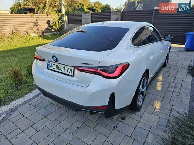 Белый БМВ i4, объемом двигателя 0 л и пробегом 10 тыс. км за 36800 $, фото 7 на Automoto.ua