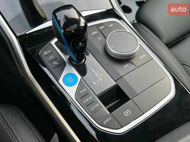 Белый БМВ i4, объемом двигателя 0 л и пробегом 36 тыс. км за 37900 $, фото 18 на Automoto.ua