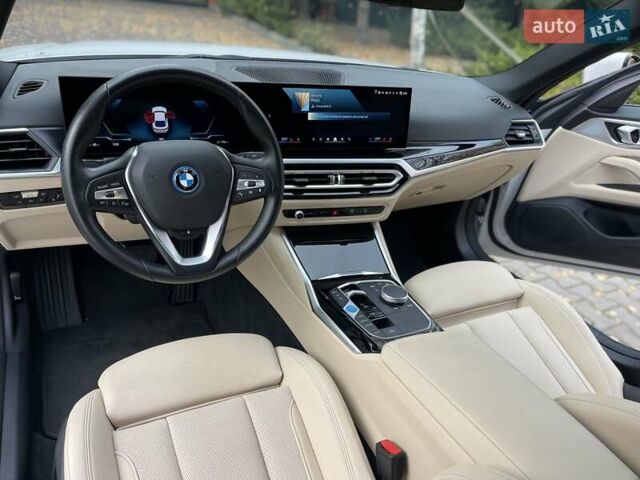 Белый БМВ i4, объемом двигателя 0 л и пробегом 42 тыс. км за 34900 $, фото 16 на Automoto.ua