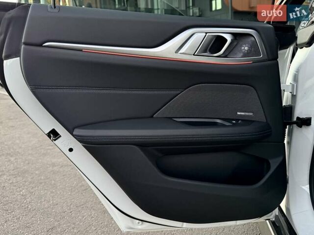 Белый БМВ i4, объемом двигателя 0 л и пробегом 45 тыс. км за 55900 $, фото 31 на Automoto.ua