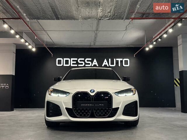 Белый БМВ i4, объемом двигателя 0 л и пробегом 3 тыс. км за 51500 $, фото 2 на Automoto.ua