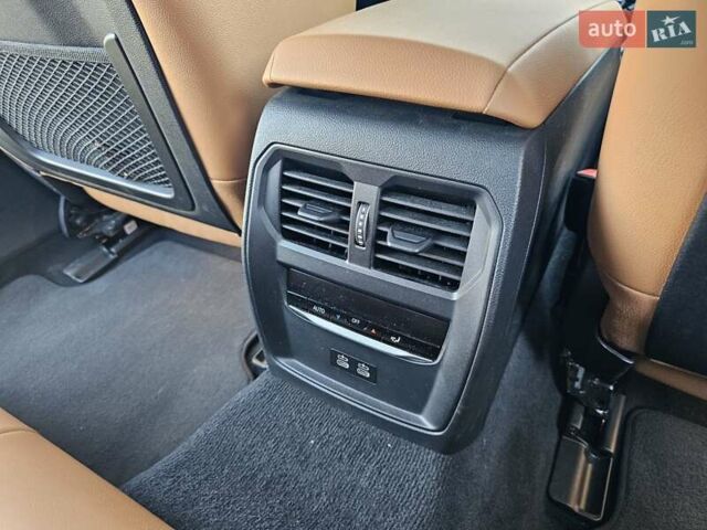 Белый БМВ i4, объемом двигателя 0 л и пробегом 10 тыс. км за 36800 $, фото 24 на Automoto.ua