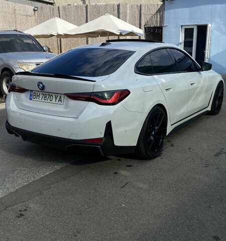 Белый БМВ i4, объемом двигателя 0 л и пробегом 19 тыс. км за 35000 $, фото 18 на Automoto.ua