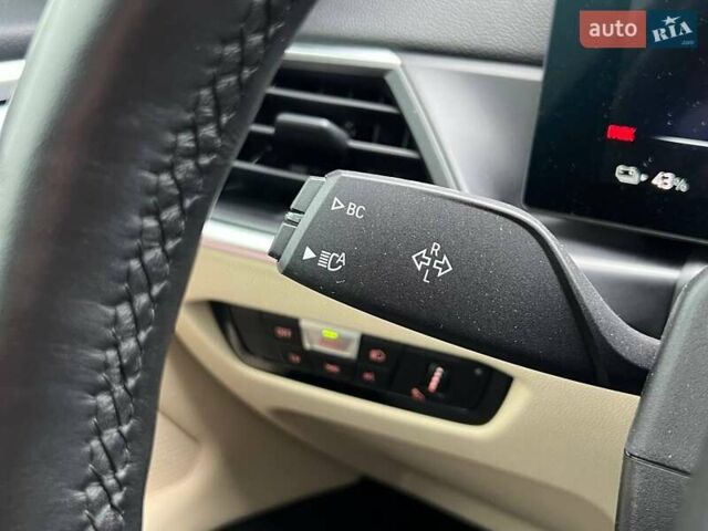 Белый БМВ i4, объемом двигателя 0 л и пробегом 20 тыс. км за 35990 $, фото 23 на Automoto.ua