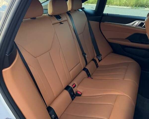Білий БМВ i4, об'ємом двигуна 0 л та пробігом 30 тис. км за 29400 $, фото 39 на Automoto.ua