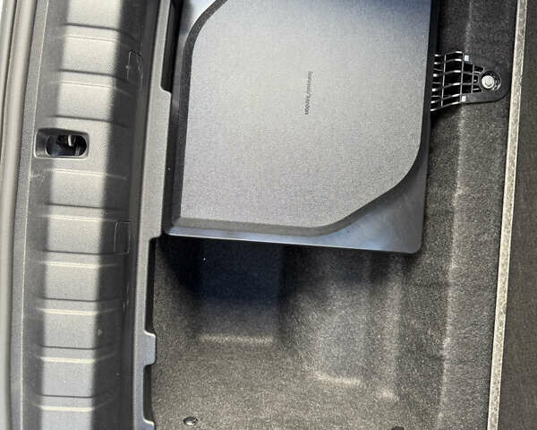 Белый БМВ i4, объемом двигателя 0 л и пробегом 35 тыс. км за 50700 $, фото 20 на Automoto.ua