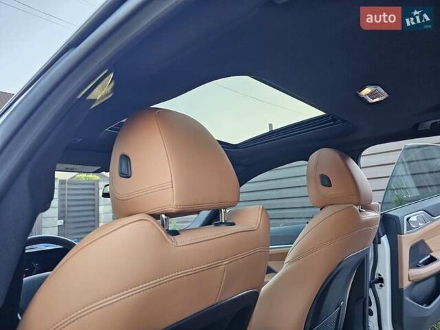 Белый БМВ i4, объемом двигателя 0 л и пробегом 10 тыс. км за 36800 $, фото 19 на Automoto.ua