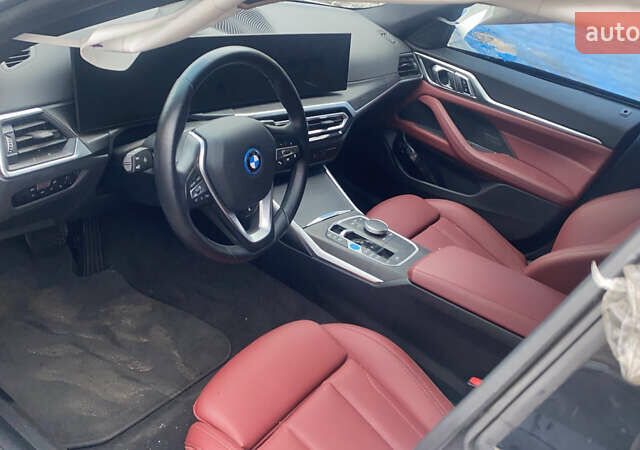 Белый БМВ i4, объемом двигателя 0 л и пробегом 64 тыс. км за 22500 $, фото 3 на Automoto.ua