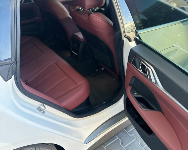 Белый БМВ i4, объемом двигателя 0 л и пробегом 33 тыс. км за 34500 $, фото 46 на Automoto.ua