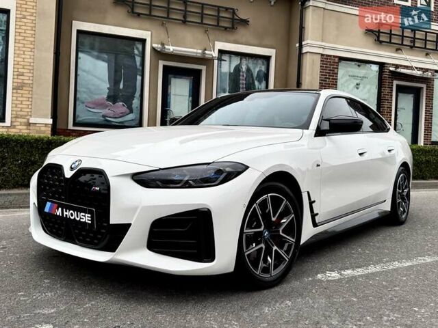 Белый БМВ i4, объемом двигателя 0 л и пробегом 45 тыс. км за 55900 $, фото 7 на Automoto.ua