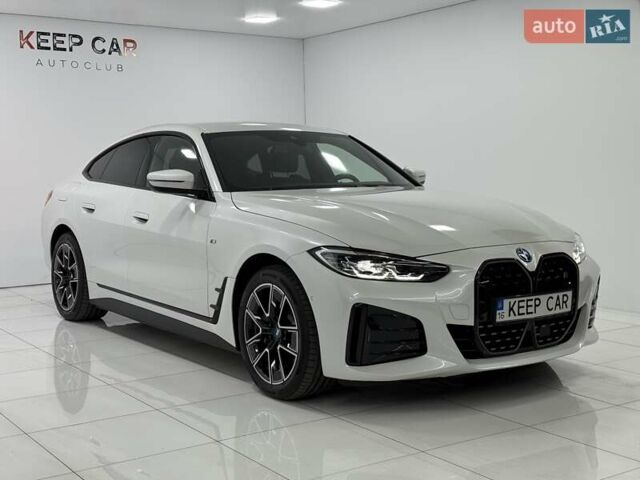 Белый БМВ i4, объемом двигателя 0 л и пробегом 11 тыс. км за 40900 $, фото 4 на Automoto.ua
