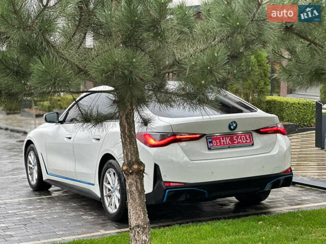 Белый БМВ i4, объемом двигателя 0 л и пробегом 16 тыс. км за 34600 $, фото 1 на Automoto.ua