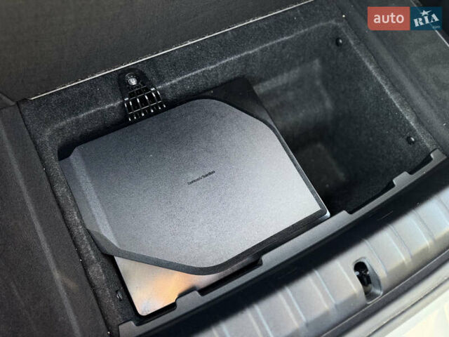 Белый БМВ i4, объемом двигателя 0 л и пробегом 1 тыс. км за 48900 $, фото 13 на Automoto.ua
