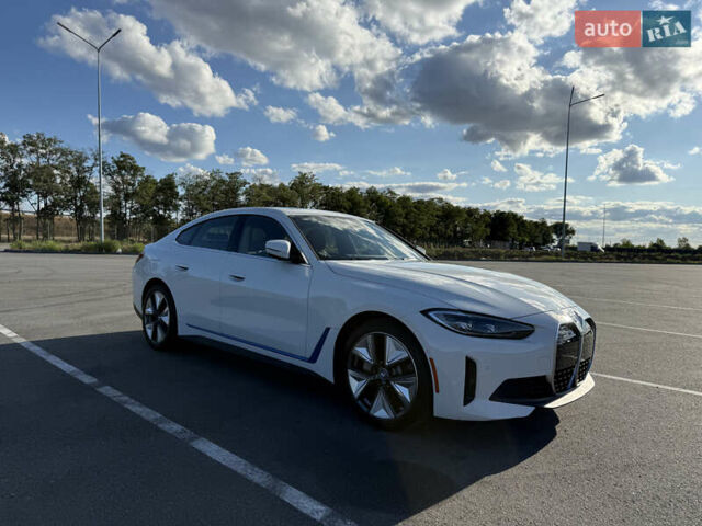 Білий БМВ i4, об'ємом двигуна 0 л та пробігом 8 тис. км за 45500 $, фото 6 на Automoto.ua