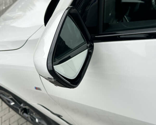 Белый БМВ i4, объемом двигателя 0 л и пробегом 45 тыс. км за 42250 $, фото 5 на Automoto.ua