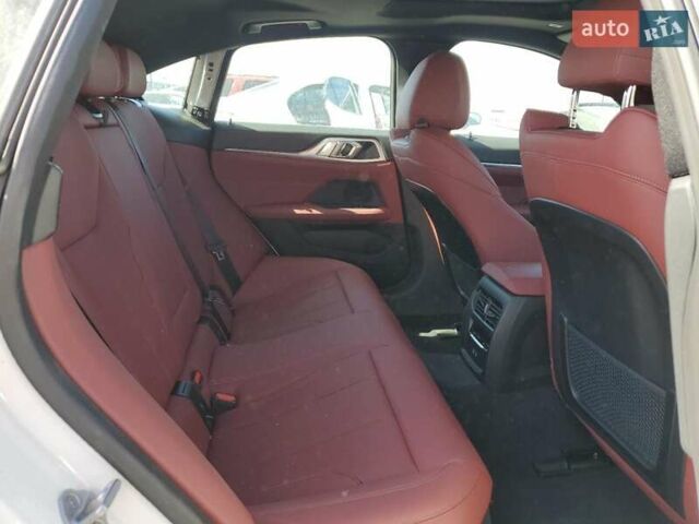 Белый БМВ i4, объемом двигателя 0 л и пробегом 8 тыс. км за 19330 $, фото 8 на Automoto.ua